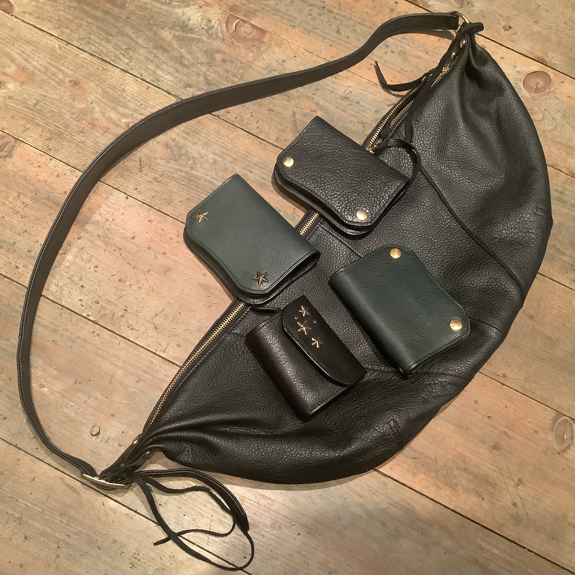 Groover Leather グルーバーレザー　DearSkinBag　ハーフムーンバッグ