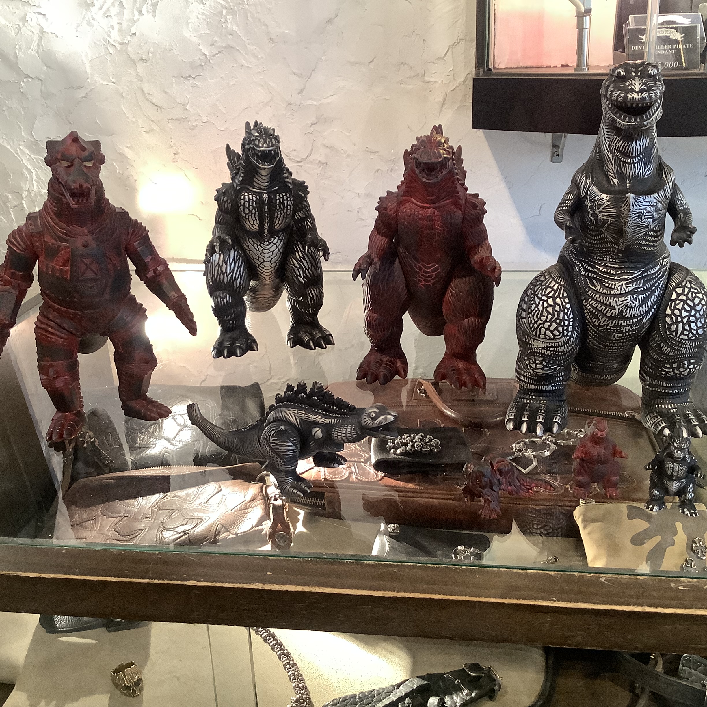 haraKIRI GODZILLA マルサンゴジラ paint by吉坂隆　ソフビ　限定販売