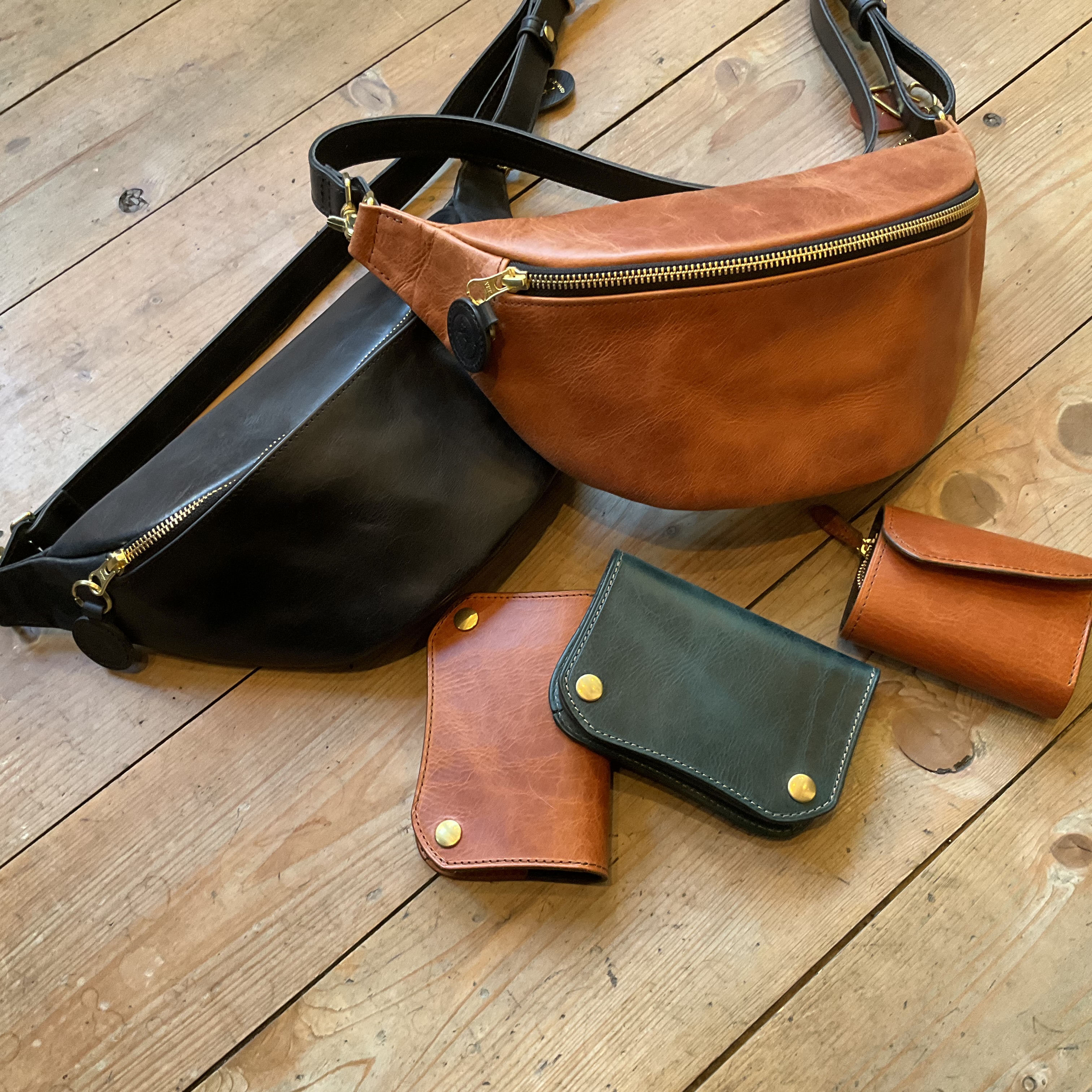 Groover Leather 入荷 パラフィンワックスレザー