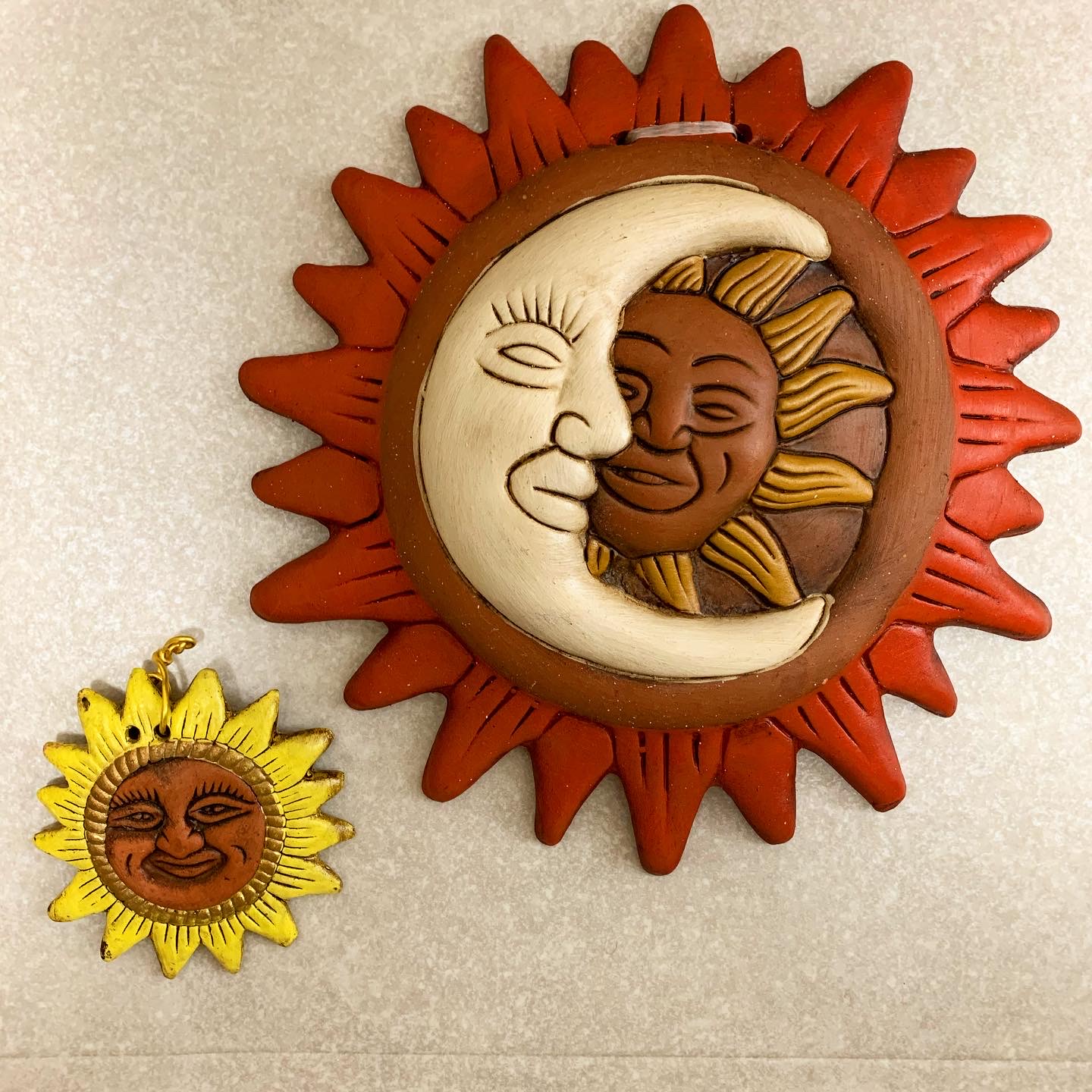 【メキシコ陶器】月と太陽﻿