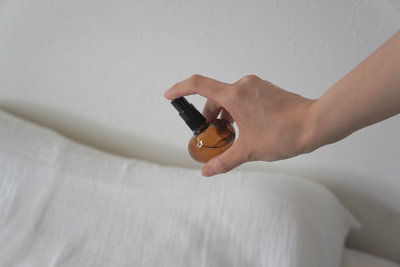 眠りたい人の エッセンシャルオイルミスト kukka が 新登場