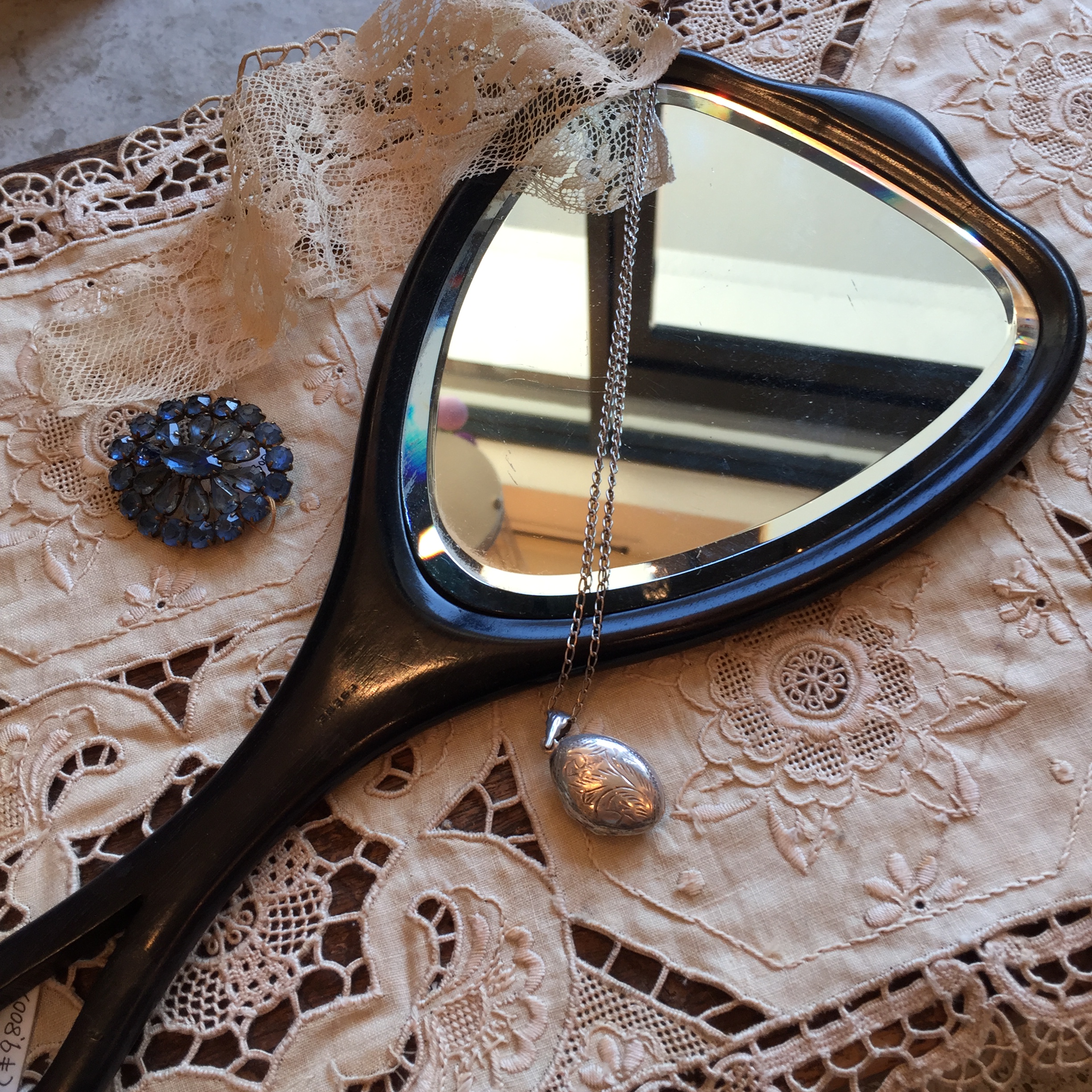 UKで見つけたエボニー（黒檀）の手鏡
