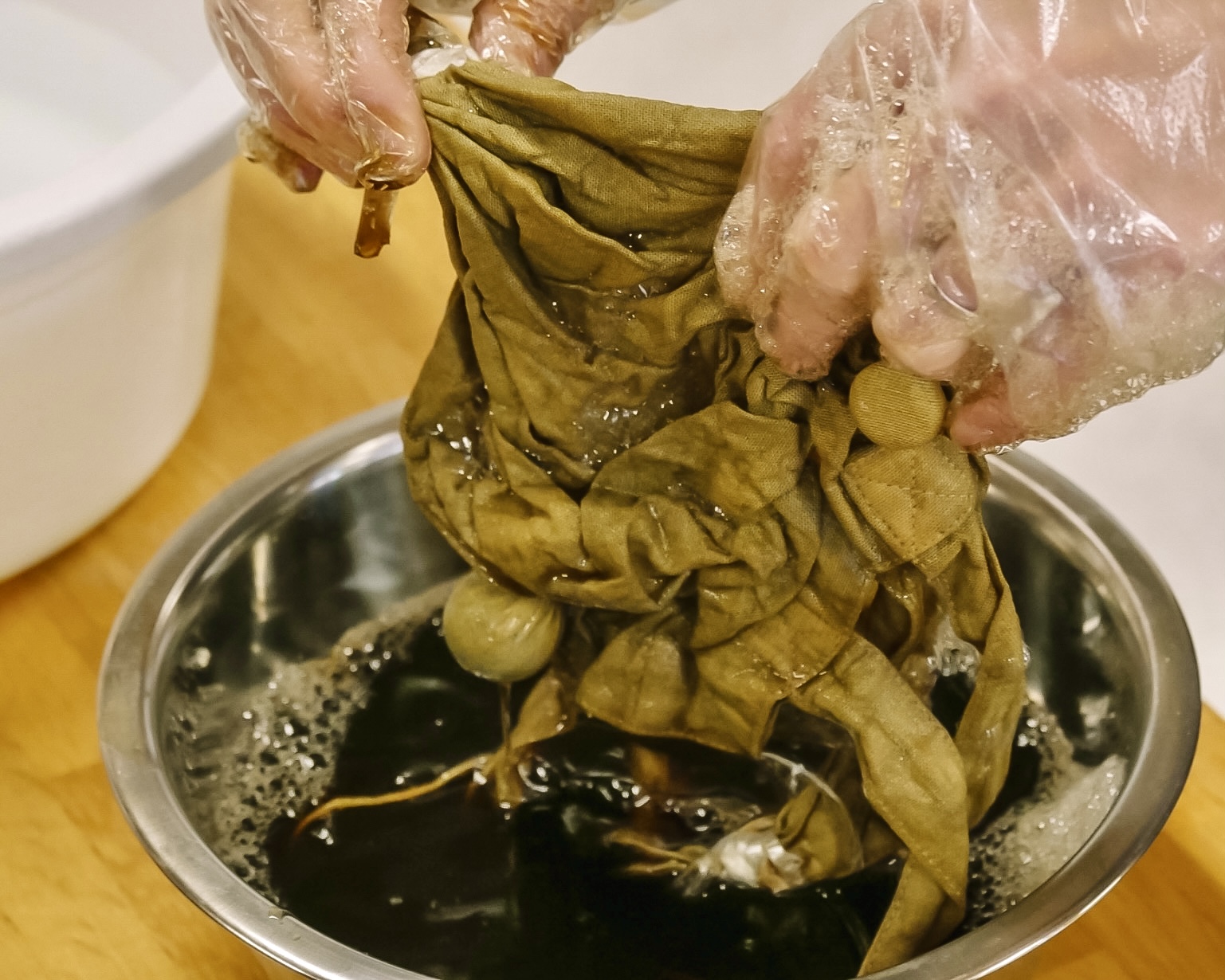 ルバーブで染める、ルバーブを食べる、つくば産ルバーブを楽しむWS