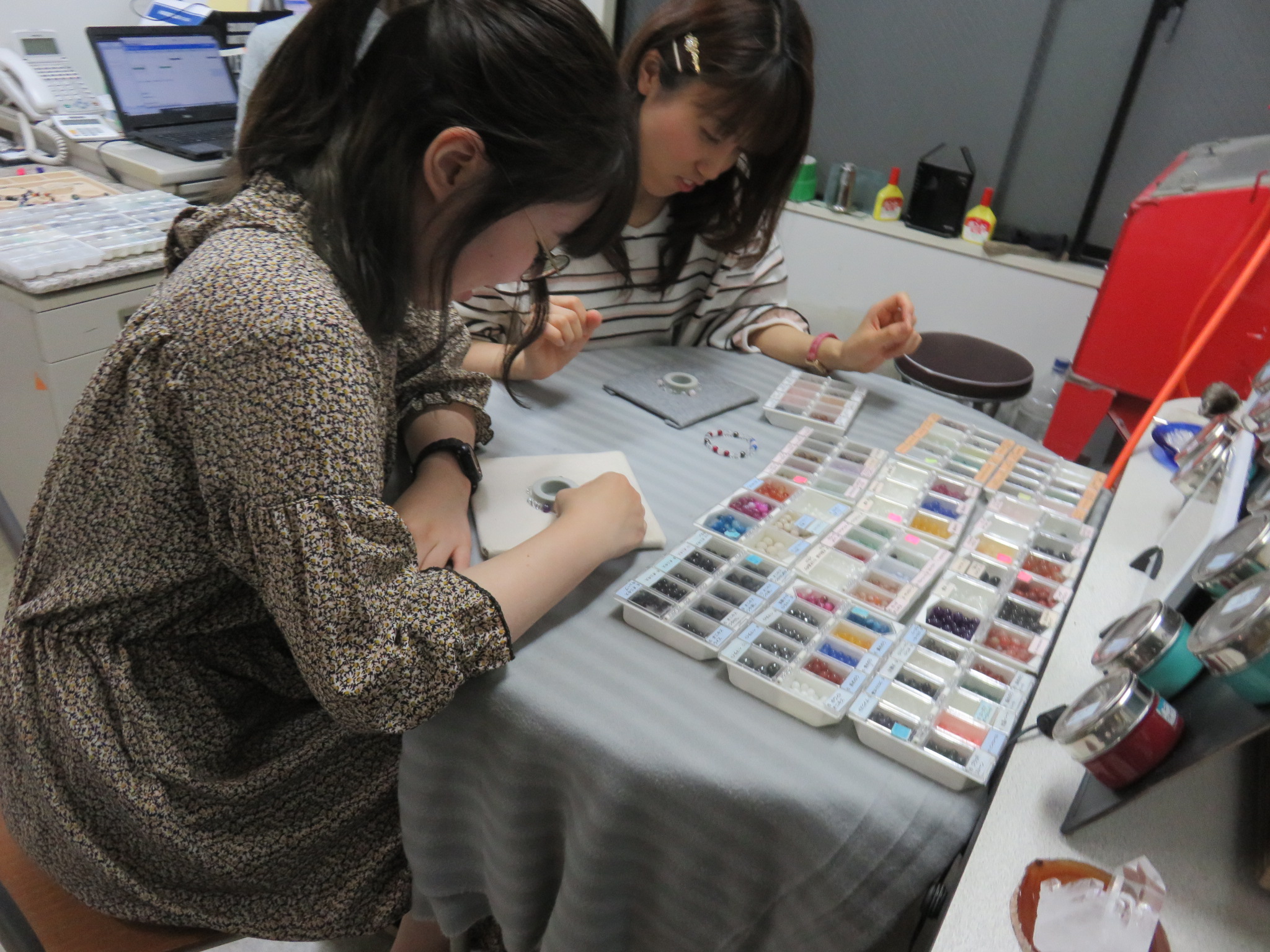 女子会　　細い腕　市販品が合わない人に最適です。