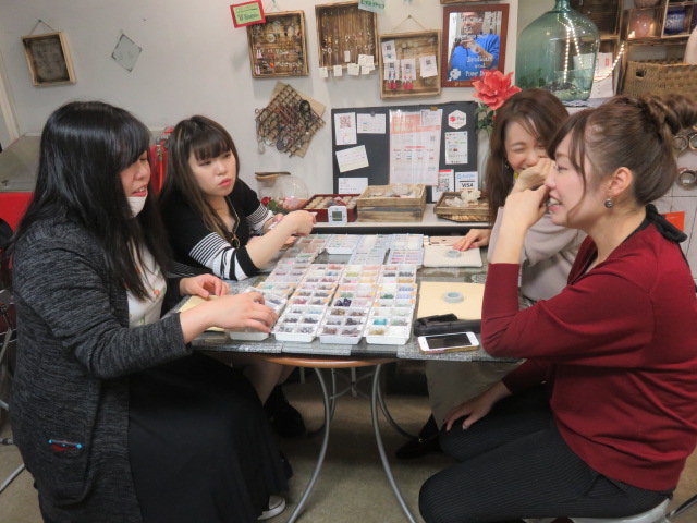 11月29日夕方の部　4人組の女子会　