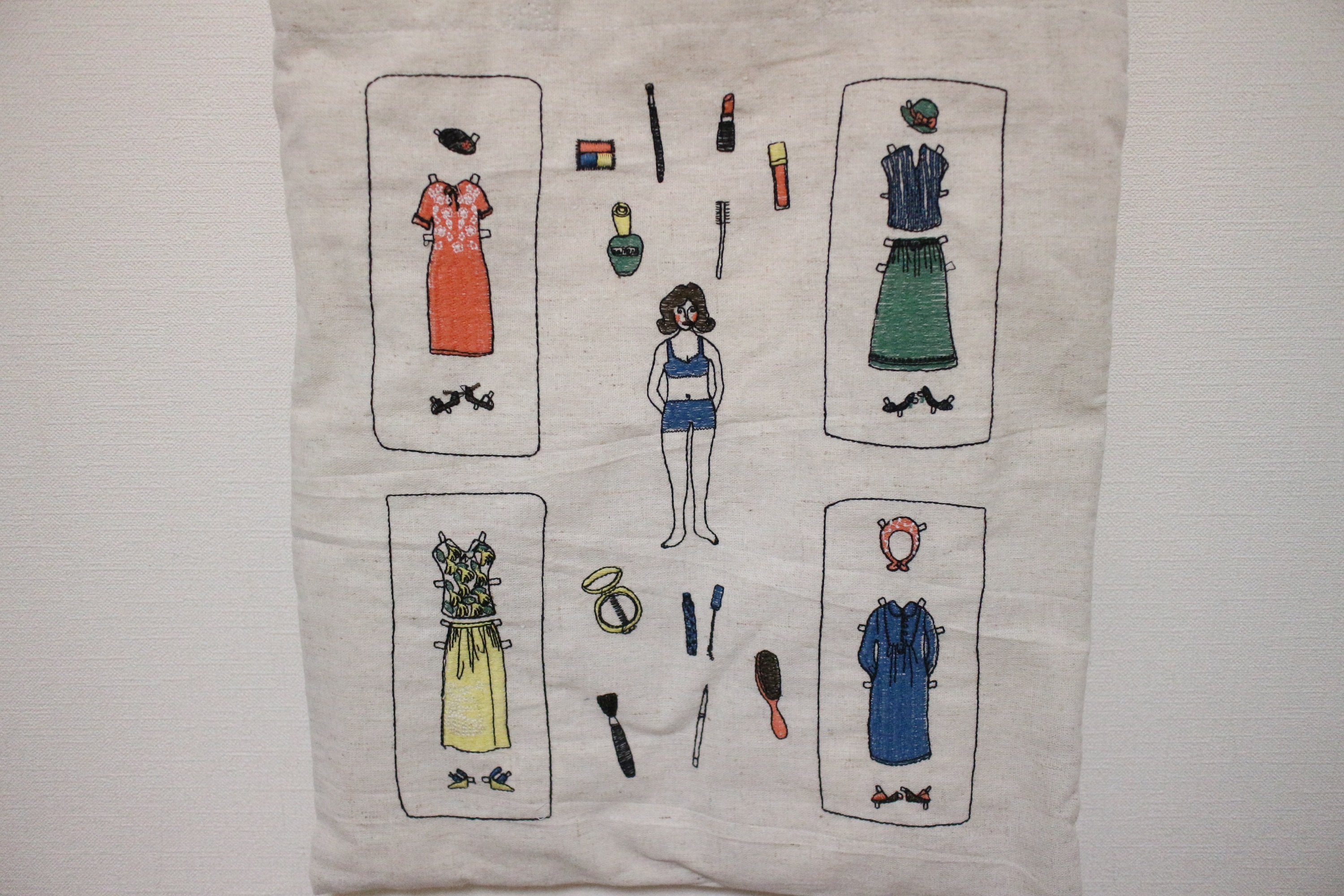 ナチュラルな雰囲気の中に刺繍のデザインが可愛いkilkiのバッグ