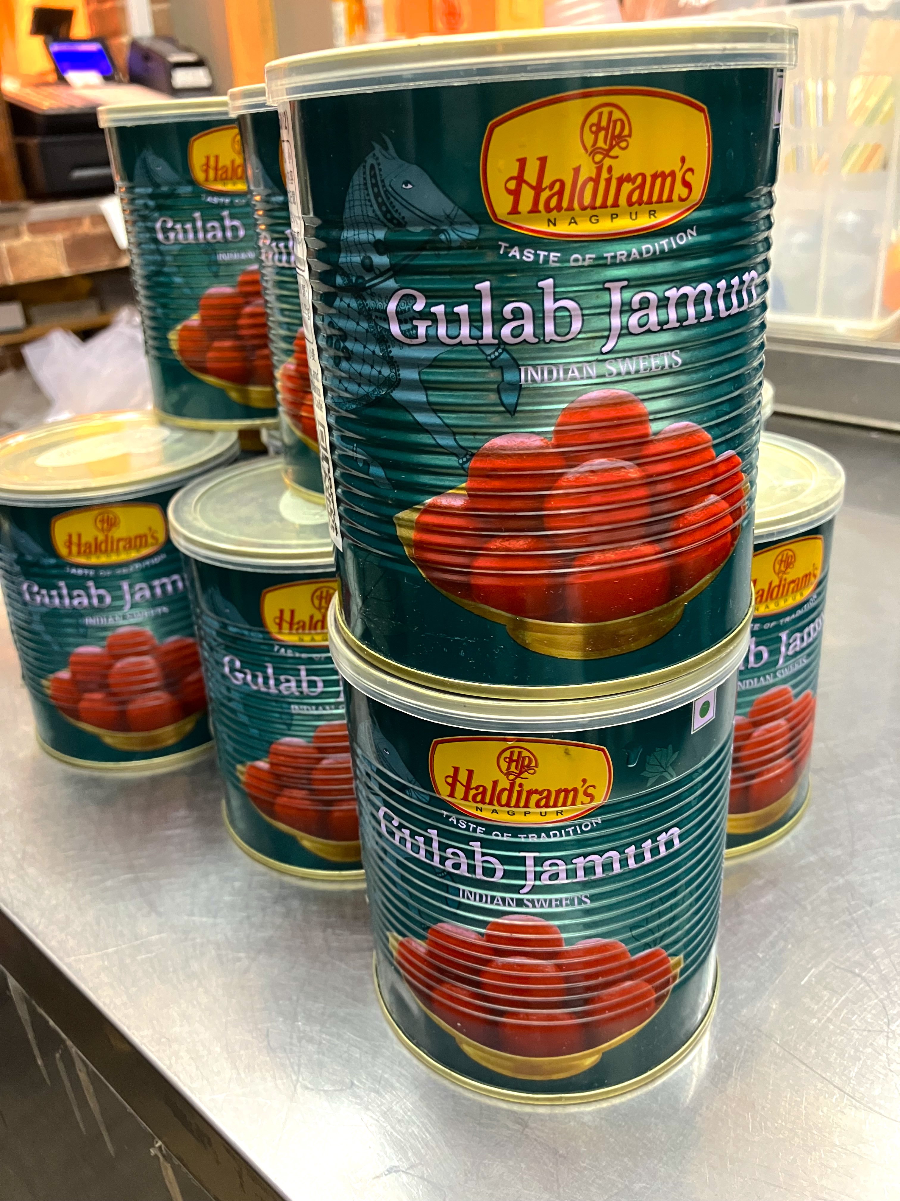 インドのスイーツ「グラブジャムン」たくさん入荷しました♪