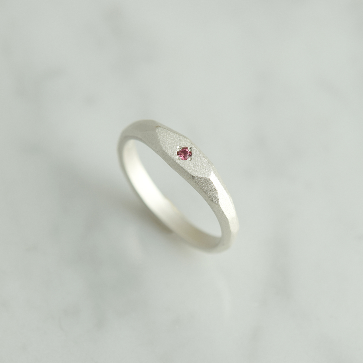 お守りとして生まれた指輪