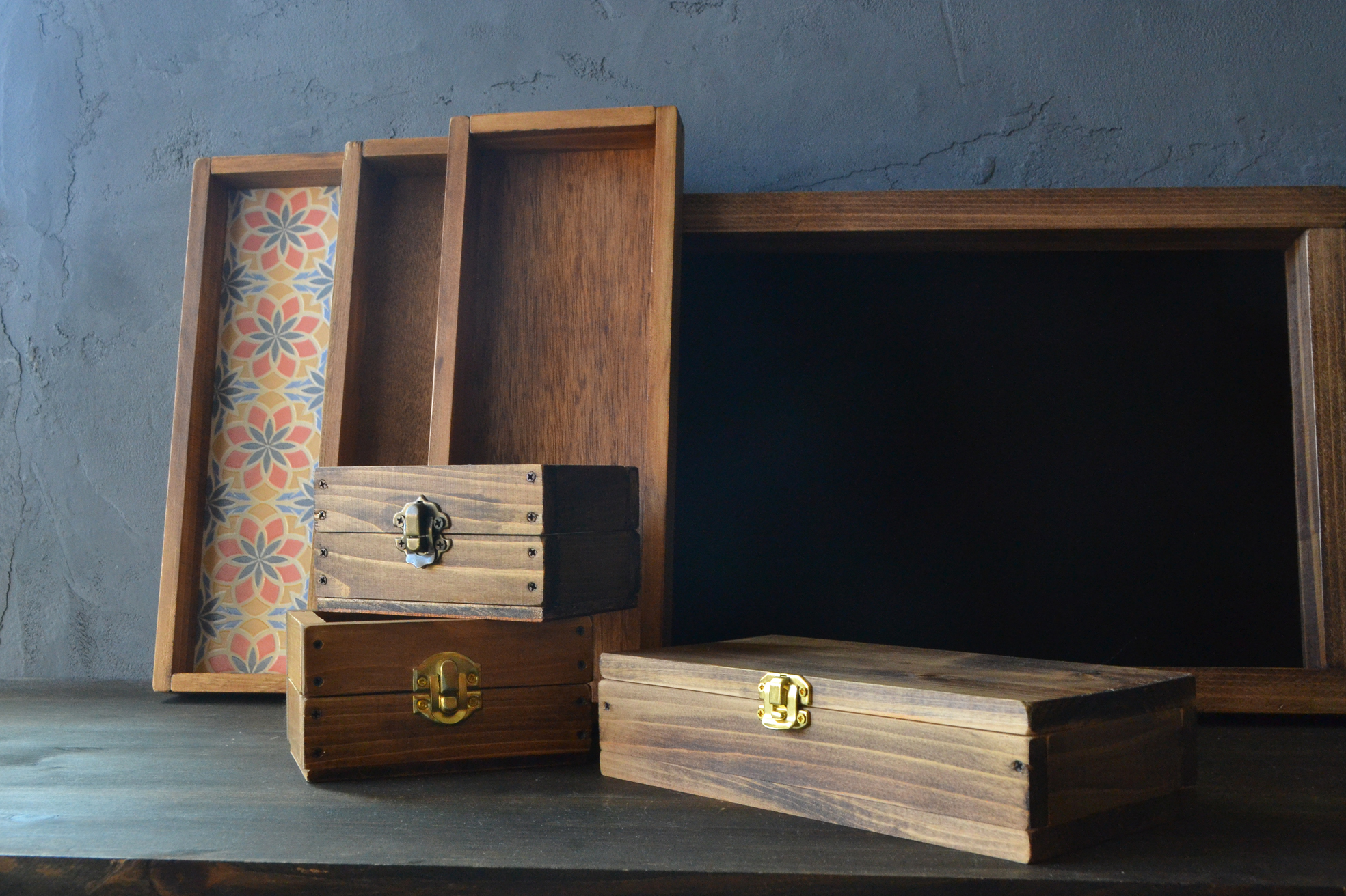 BASE店限定でアウトレット品を販売いたします