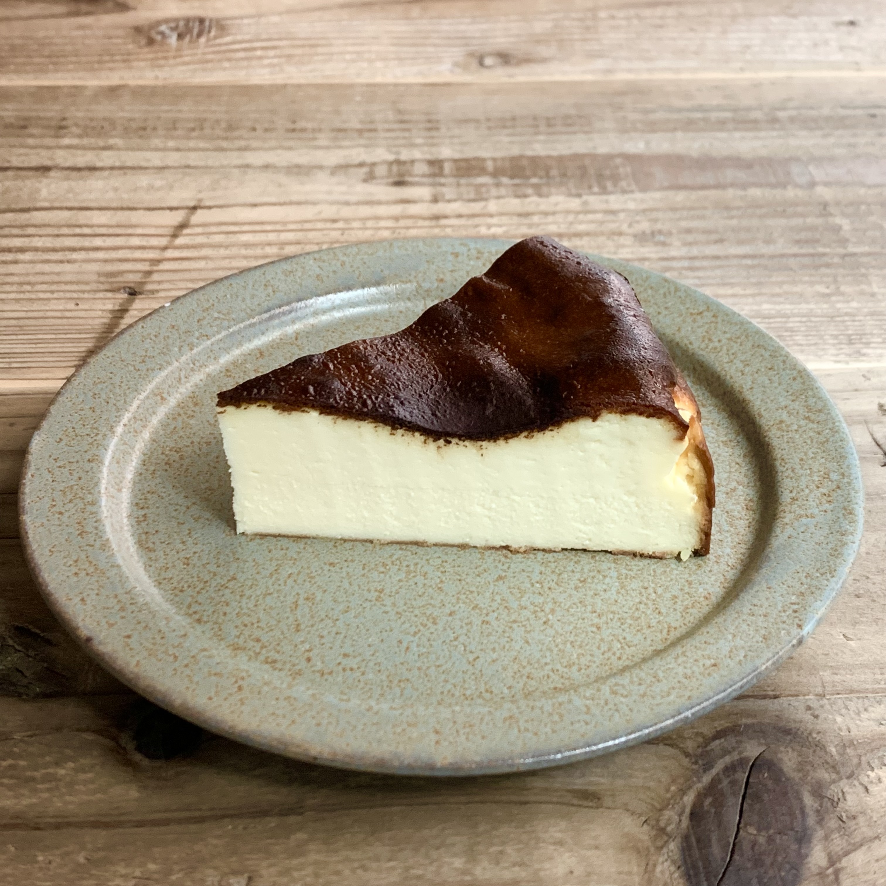 4年振りの更新、定番のお菓子を紹介。