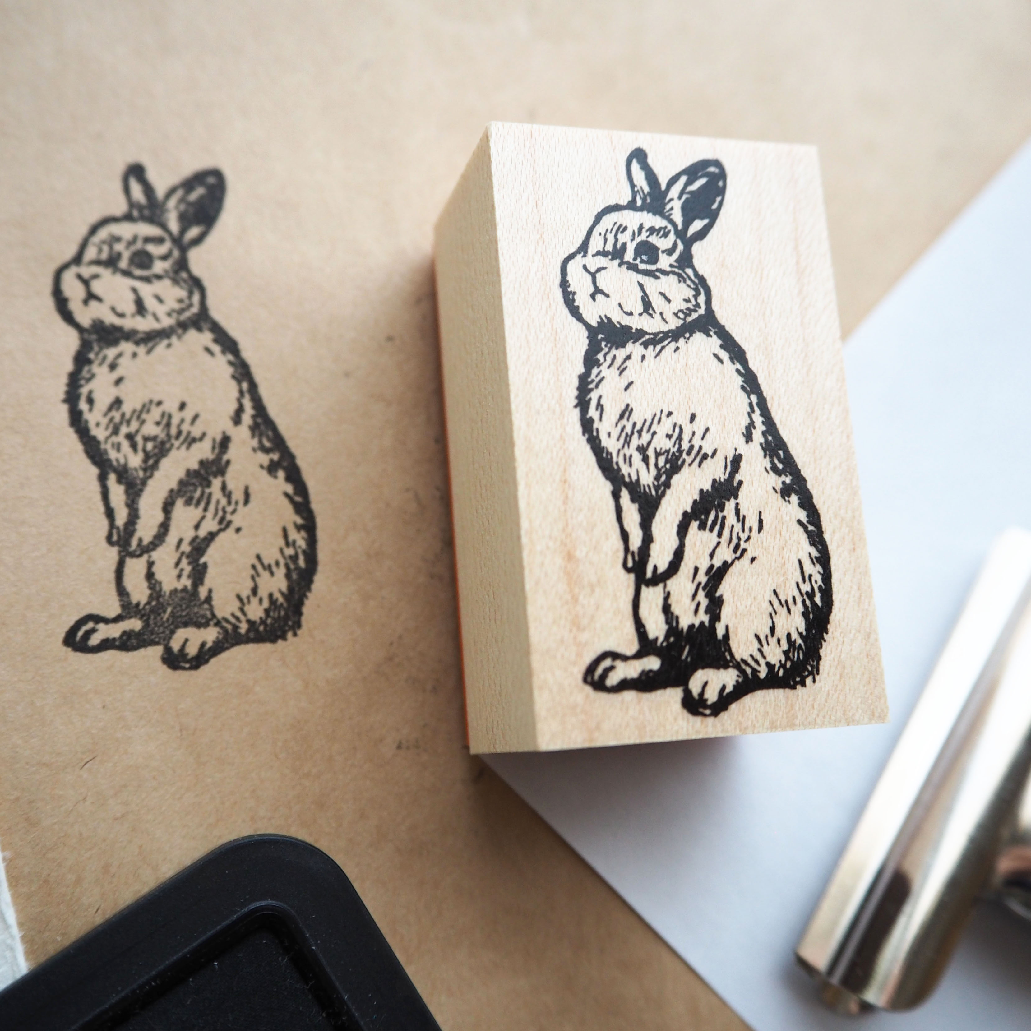 新作｜暮らしの道具 立ち上がるうさぎのスタンプ