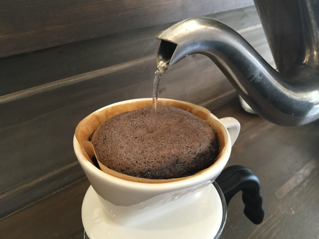 ご家庭で美味しいアイスコーヒーを淹れるポイント【ドリップ編】