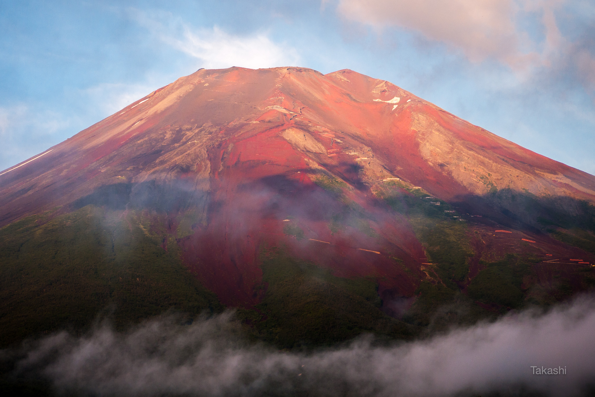 この夏、赤富士が撮れる可能性がぐっと上がる３つのポイント