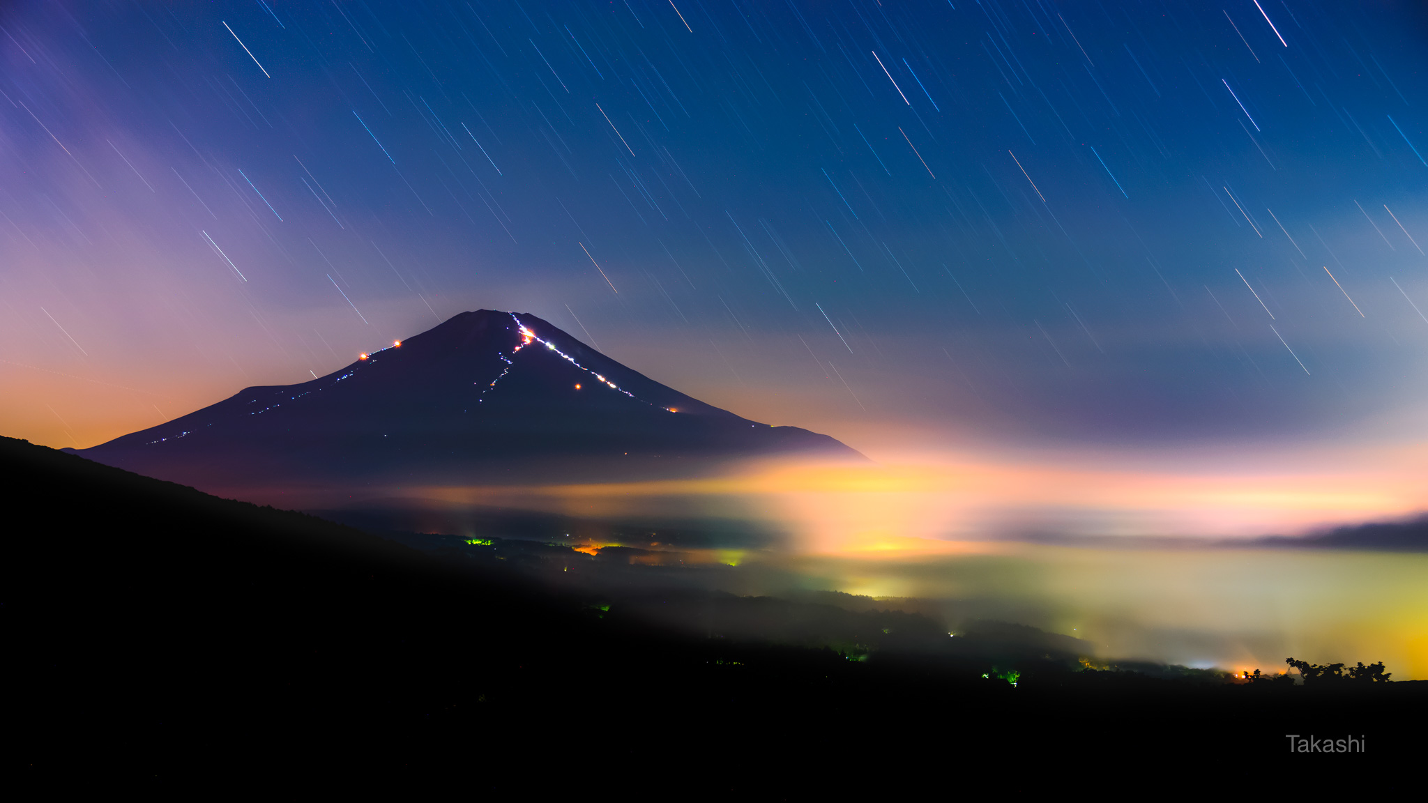 富士山の山開きと人文字