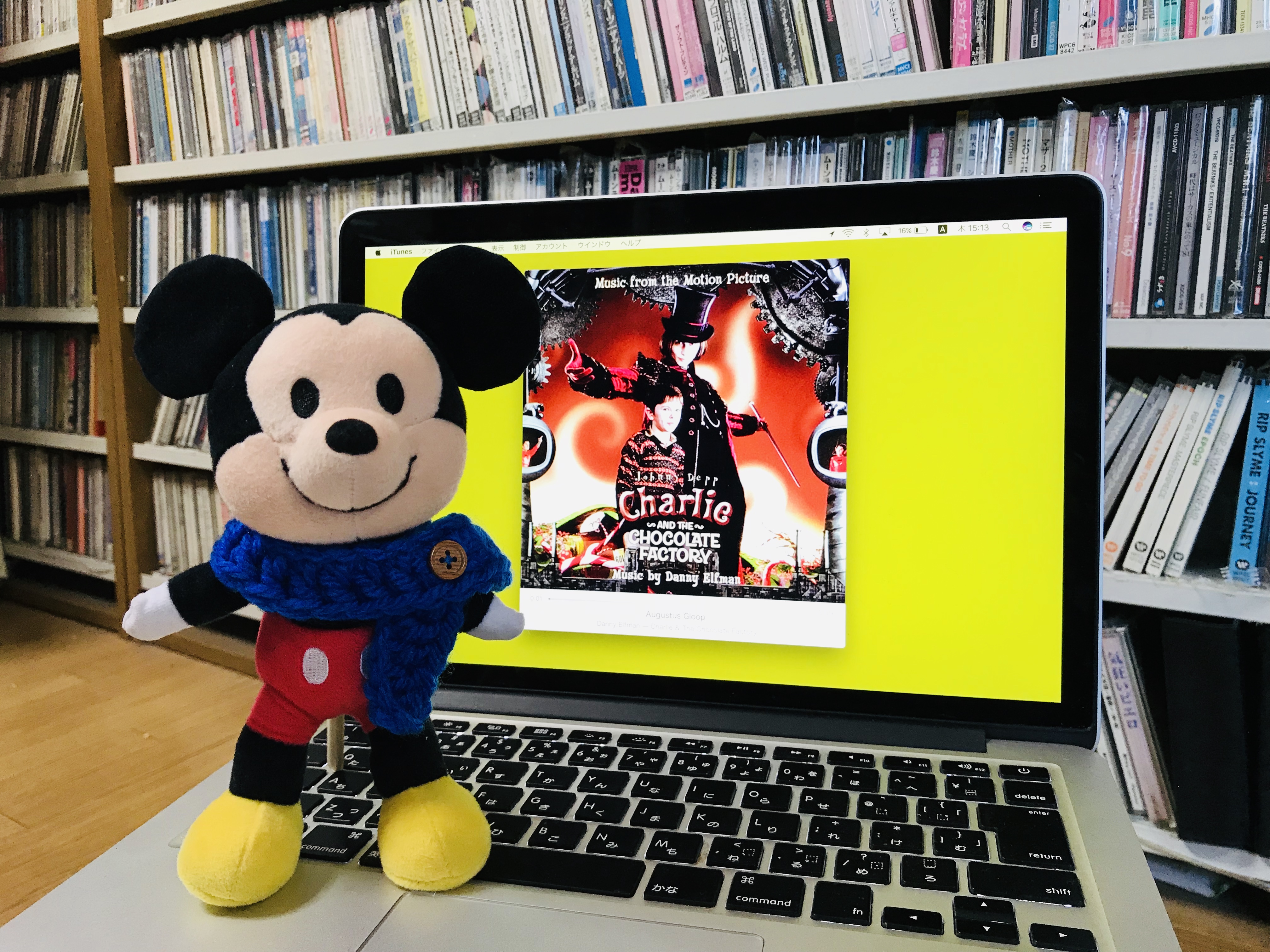 ぬいもーずミッキーと青いえりまきとウンパ・ルンパ