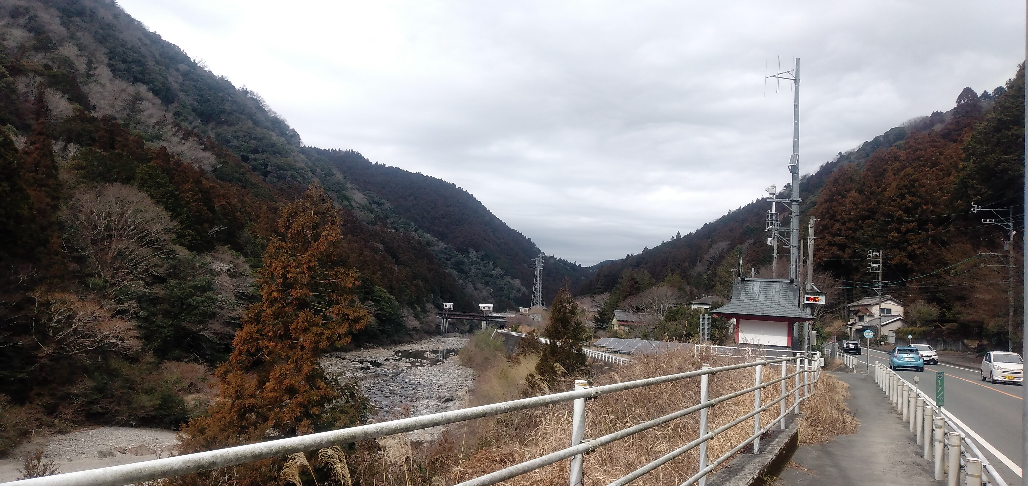 上寒狭川渓流釣り解禁、渇水から雨模様？