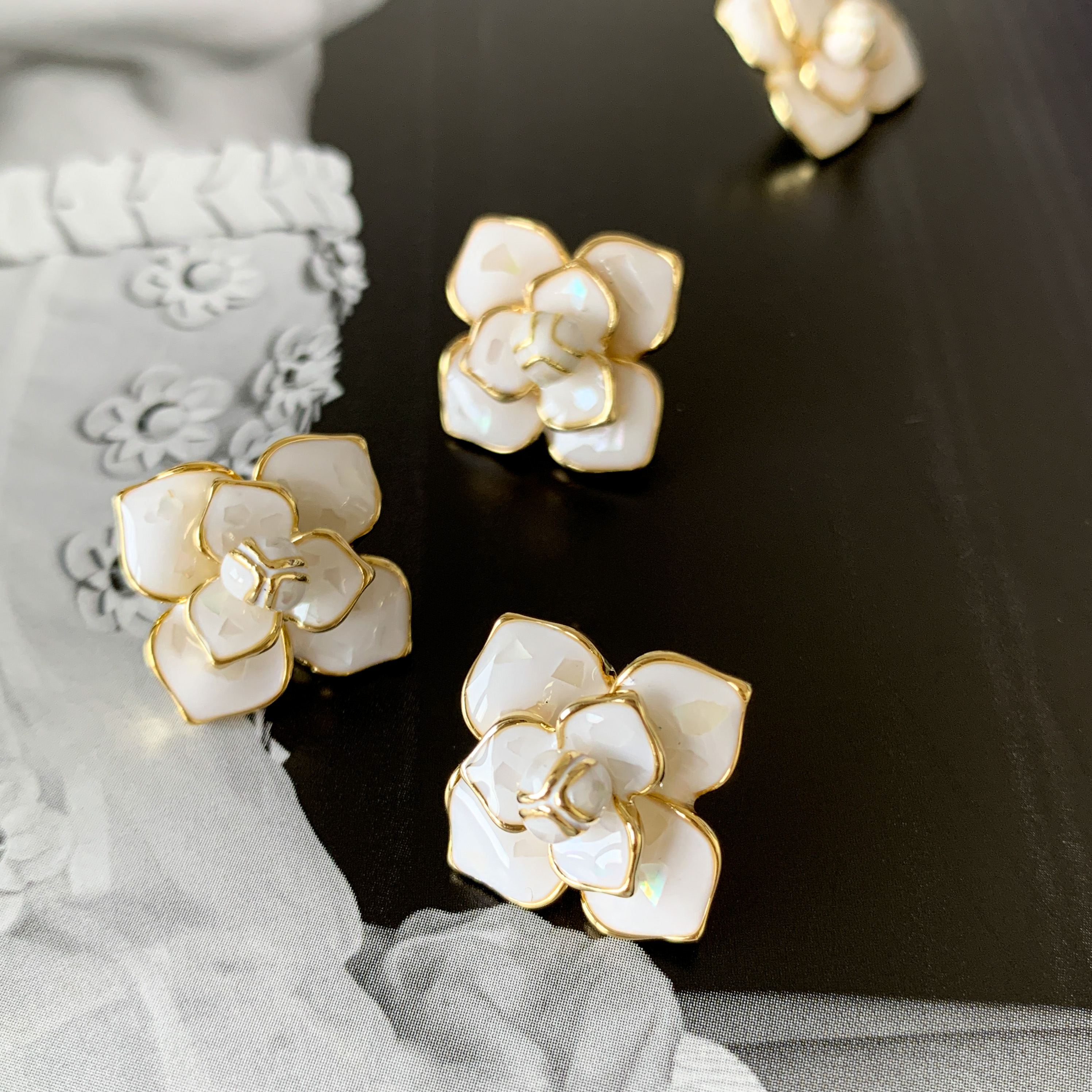 white flower♡