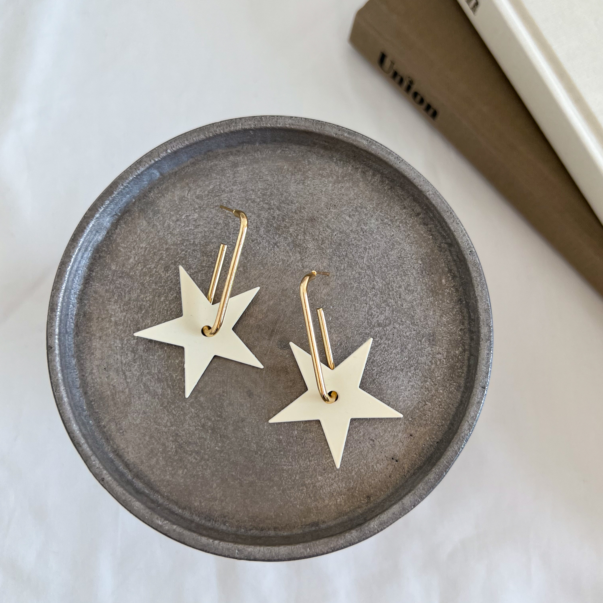 off-white star♡