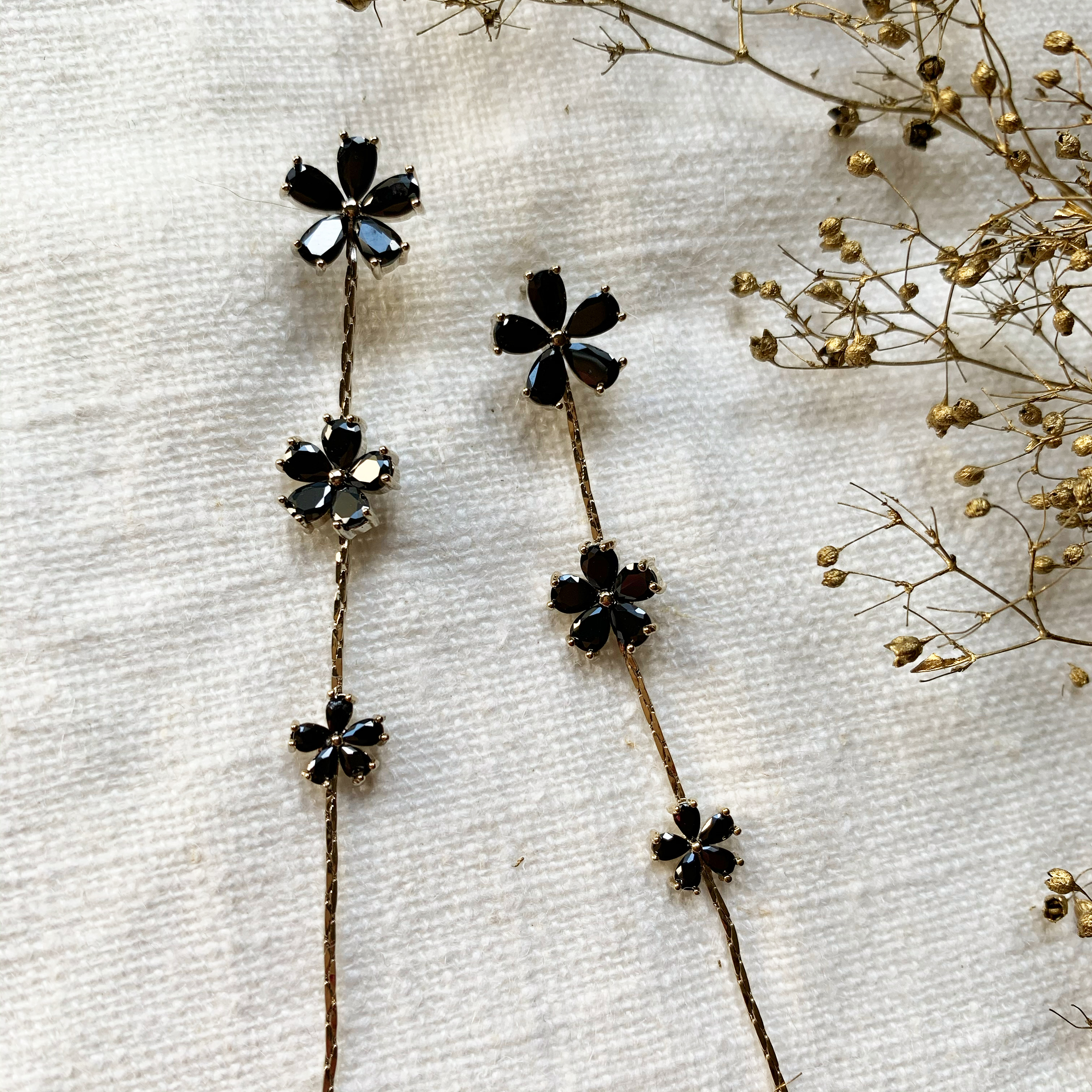 black  flower♡