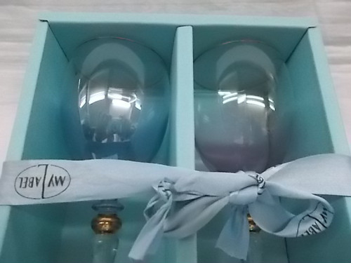 My LABEL 上品でキレイなワイングラス 赤青ペアセット ガラス製 ★新古品 未使用 元箱入