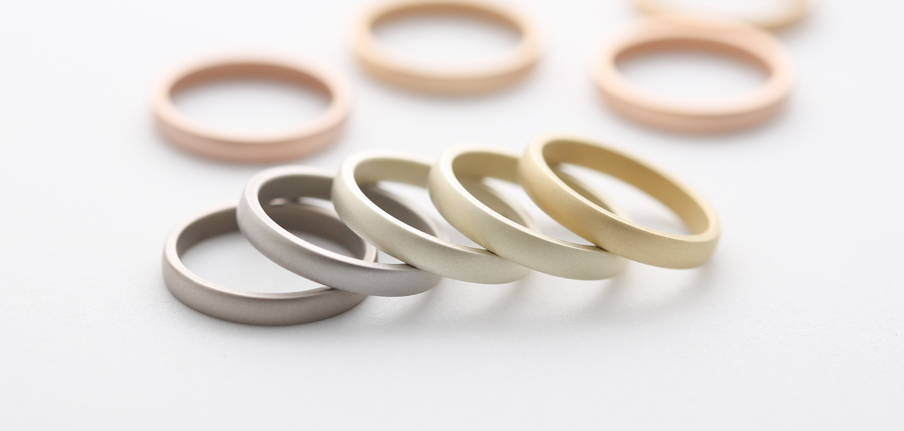 グリーンゴールドとは？男女問わず人気な指輪の素材について