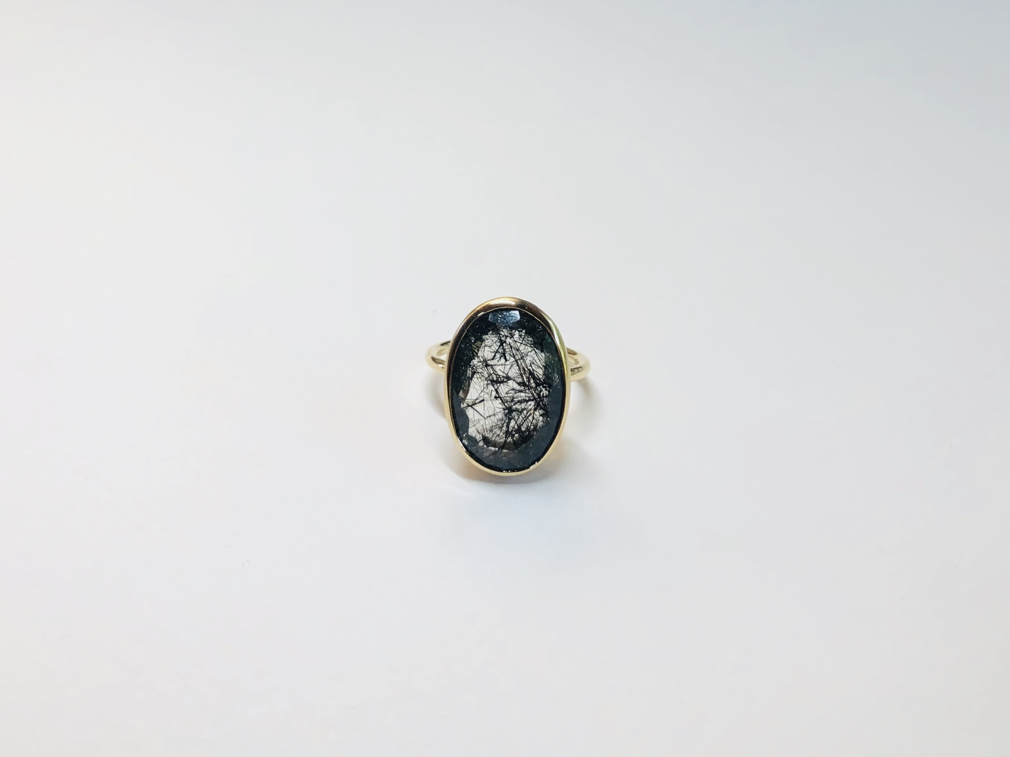 ブラックルチル入荷しました。