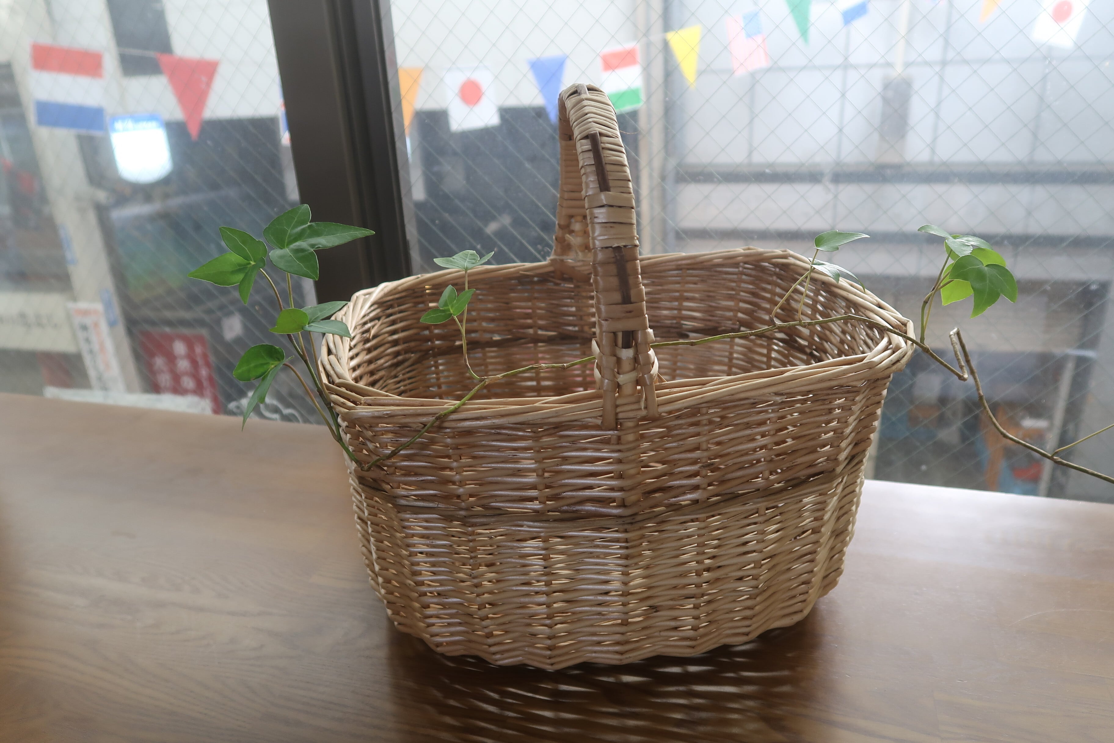 かごバッグ　バスケット入荷