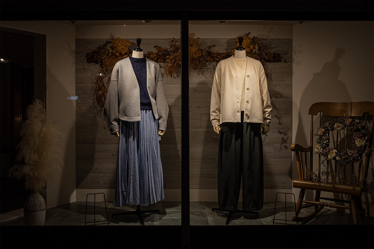 ウィンドウのマネキン着替えました　２／６