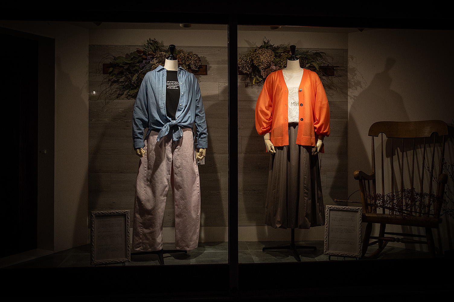 ウィンドウのマネキン着替えました　４／１７