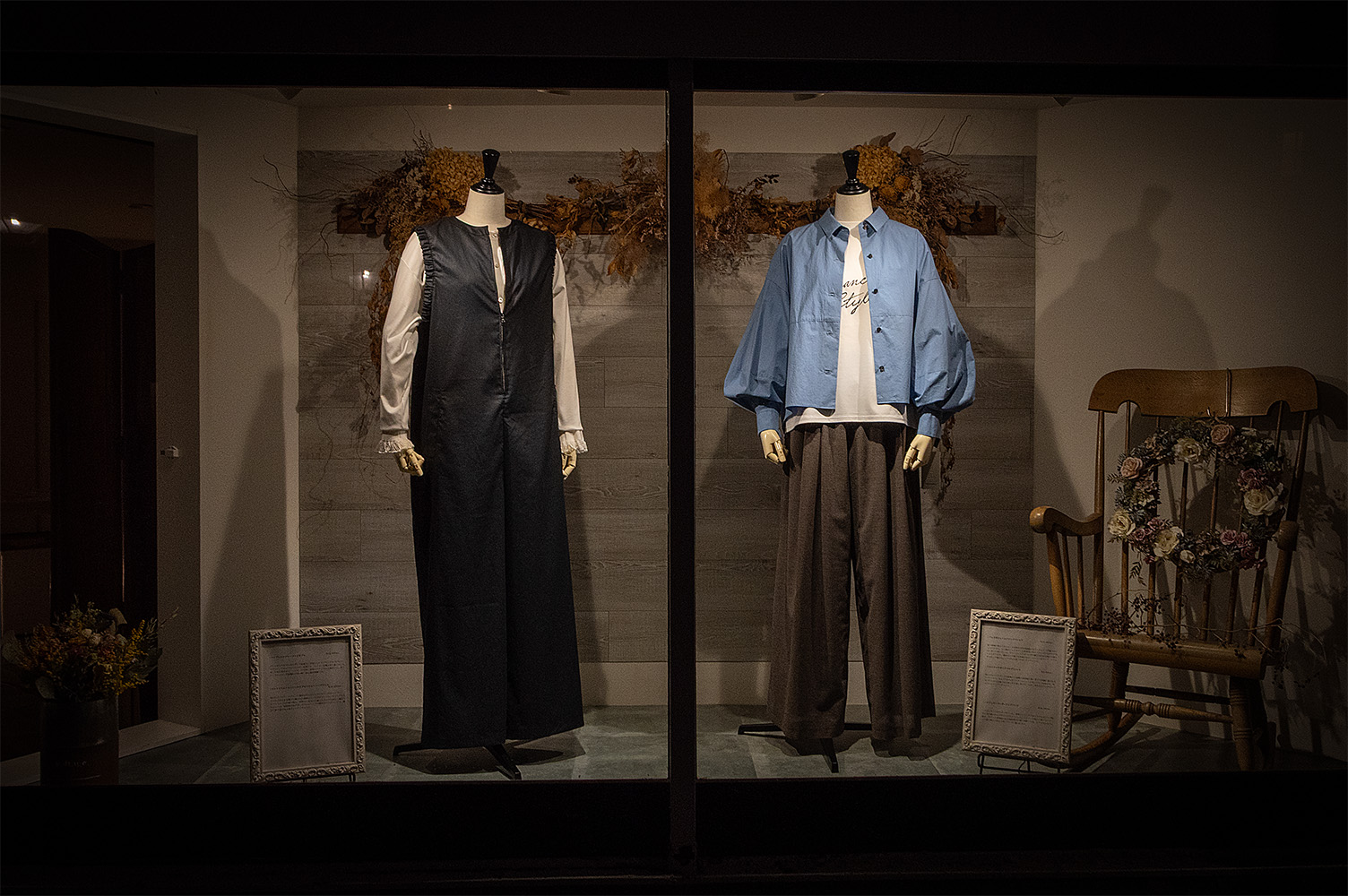 ウィンドウのマネキン着替えました 3/29