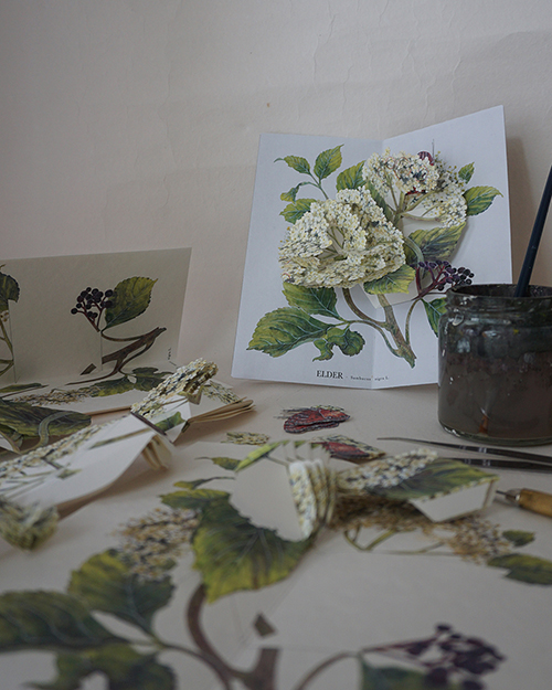 作品”ELDER”とZINE”GIFTS OF THE JOURNEY”を追加しました。