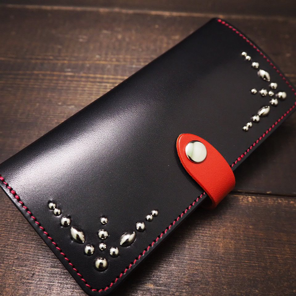 スタッズスマホケース