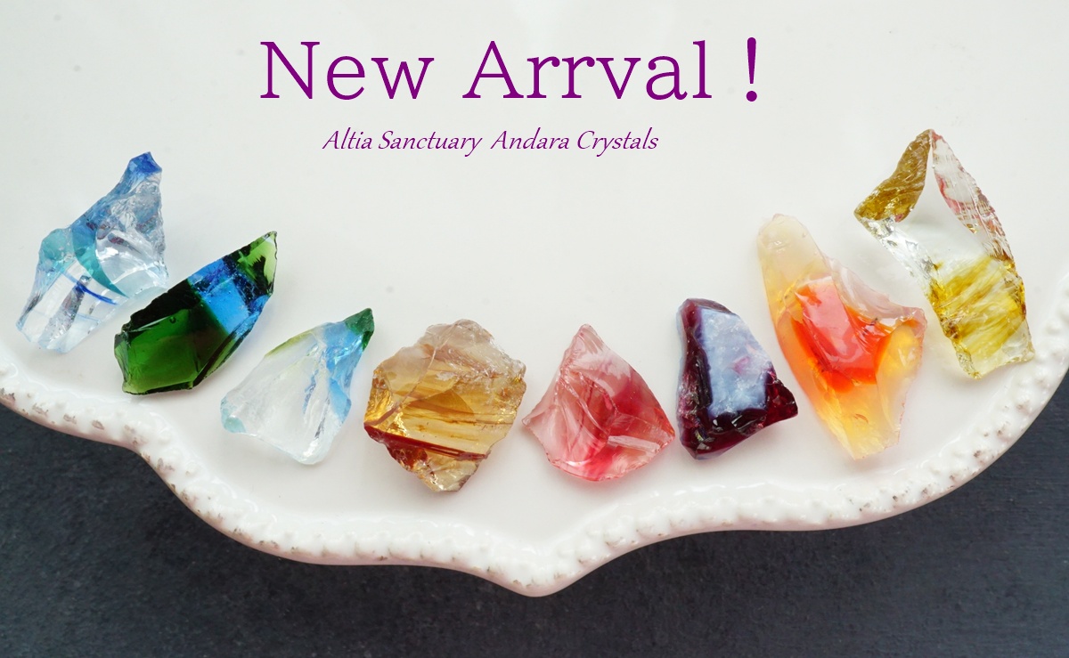 New！ミニサイズのマルチカラーアンダラクリスタル８点入荷しました♡