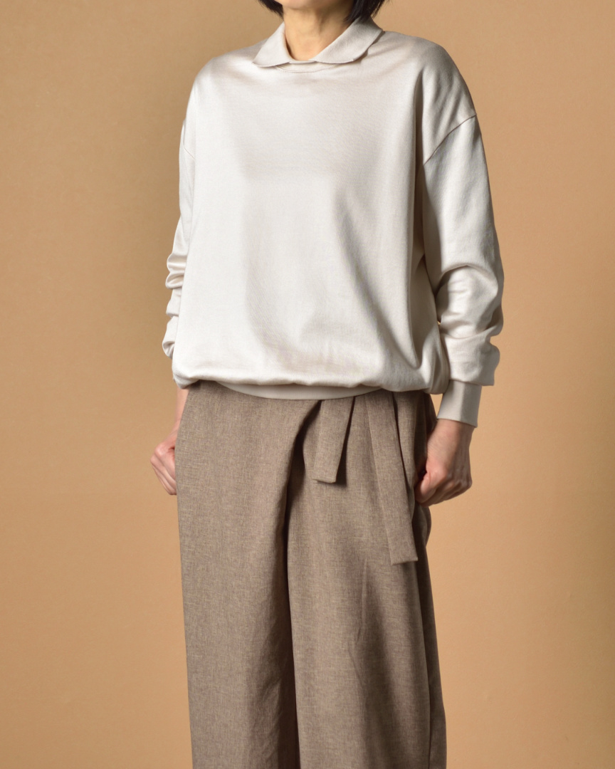 ✨ 大人のキレイ目コーデ、素材感で差をつけて