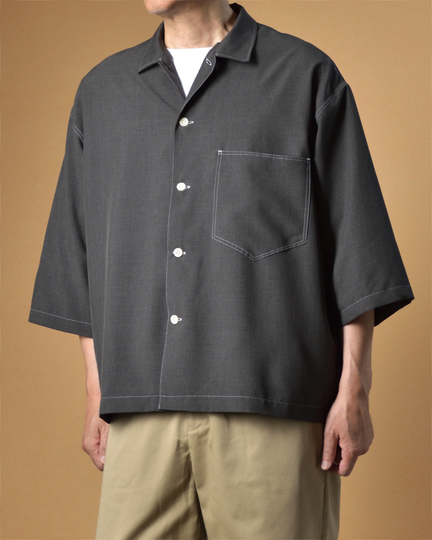 90年代のあの感覚が、大人の余裕をまとって帰ってきた。