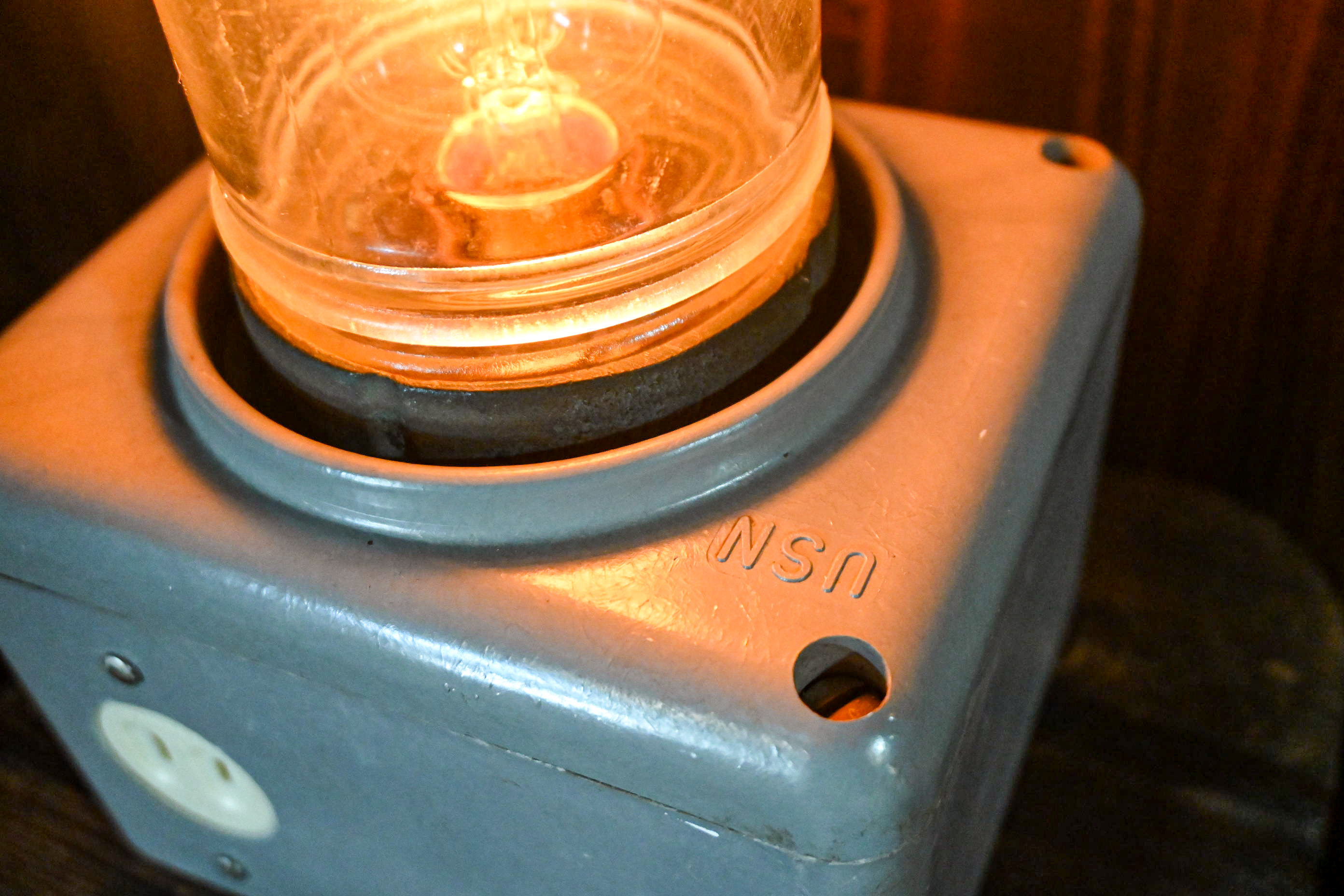 "U.S.NAVY" OLD INDUSTRIAL tablelamp