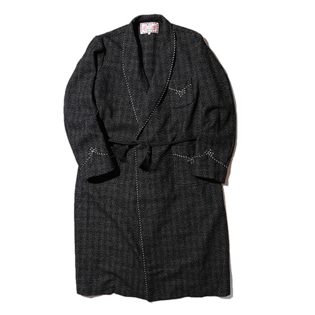 デニムなどにも合わせやすい非常に便利なロングガウン入荷！