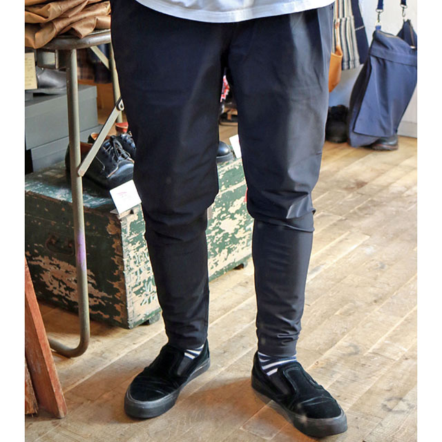 「MOSIR」からテーパードシルエットパンツ入荷！