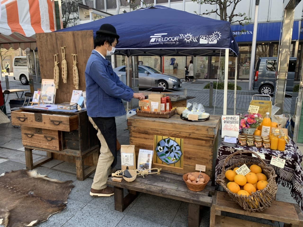 静岡市役所前　青葉公園でジモベジマルシェ