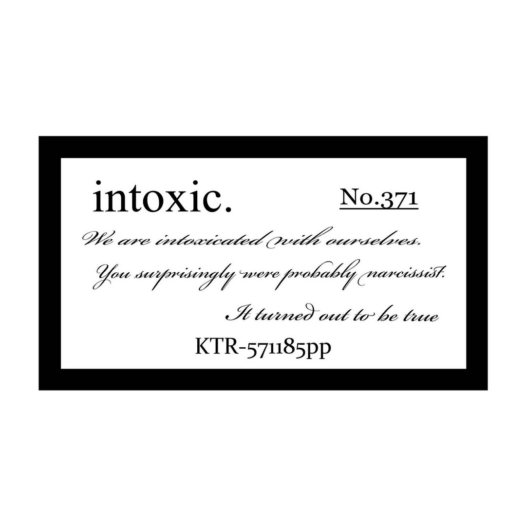 "intoxic."メッセージ性の強いアイテム。