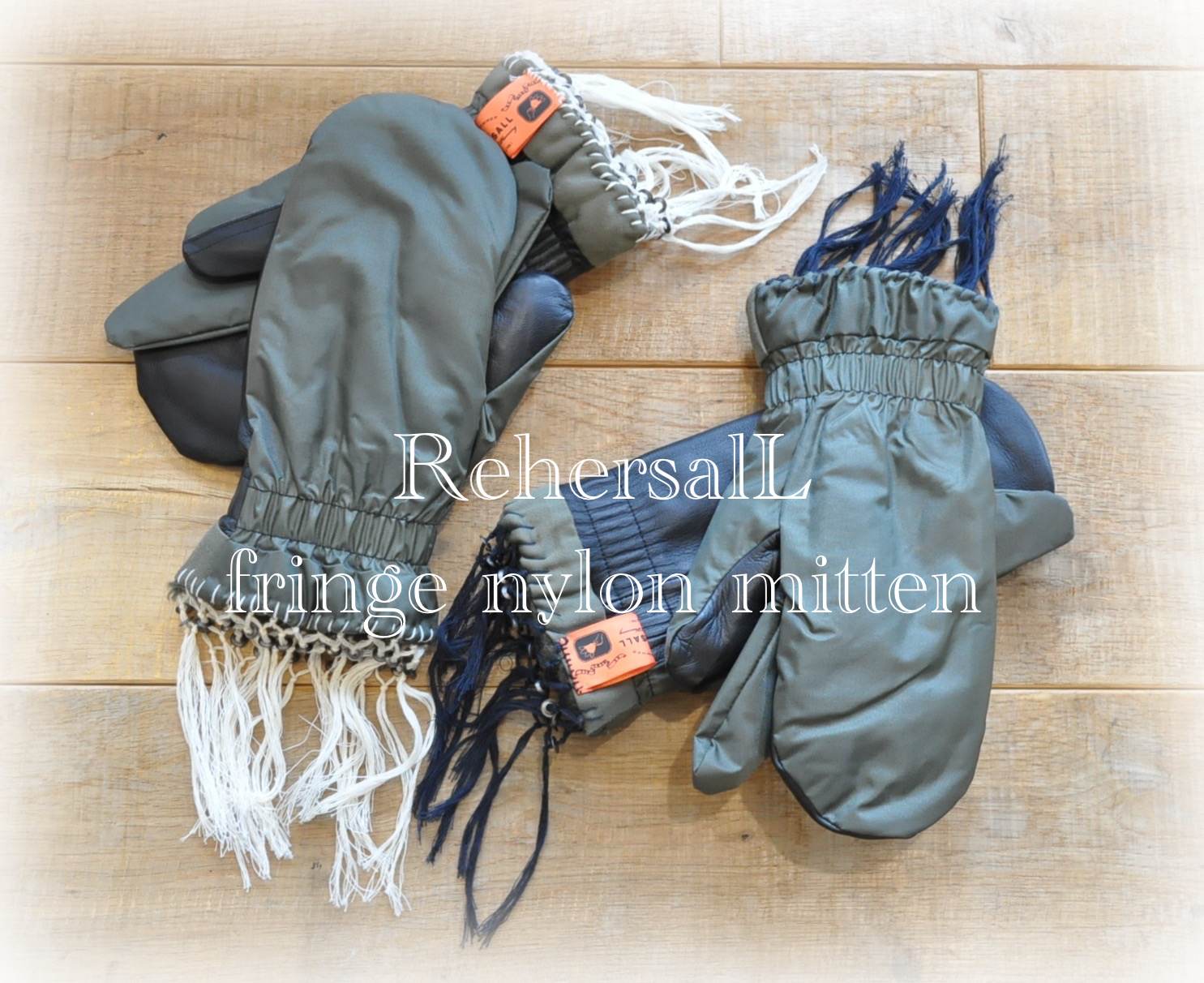 "RehersalL" 実は手編みです。