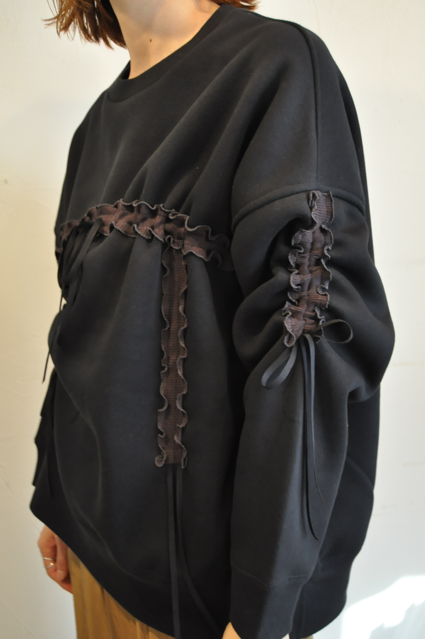 "RehersalL"シャーリングスウェット。