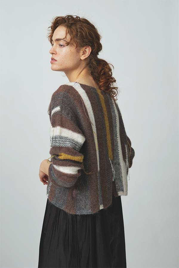 "ANGELINA" 奥行きのある表情と構築的なデザイン