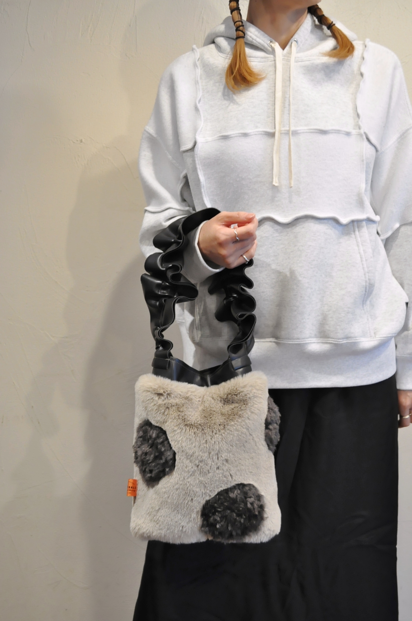 "RehersalL"モコモコのドットが目を惹きます。