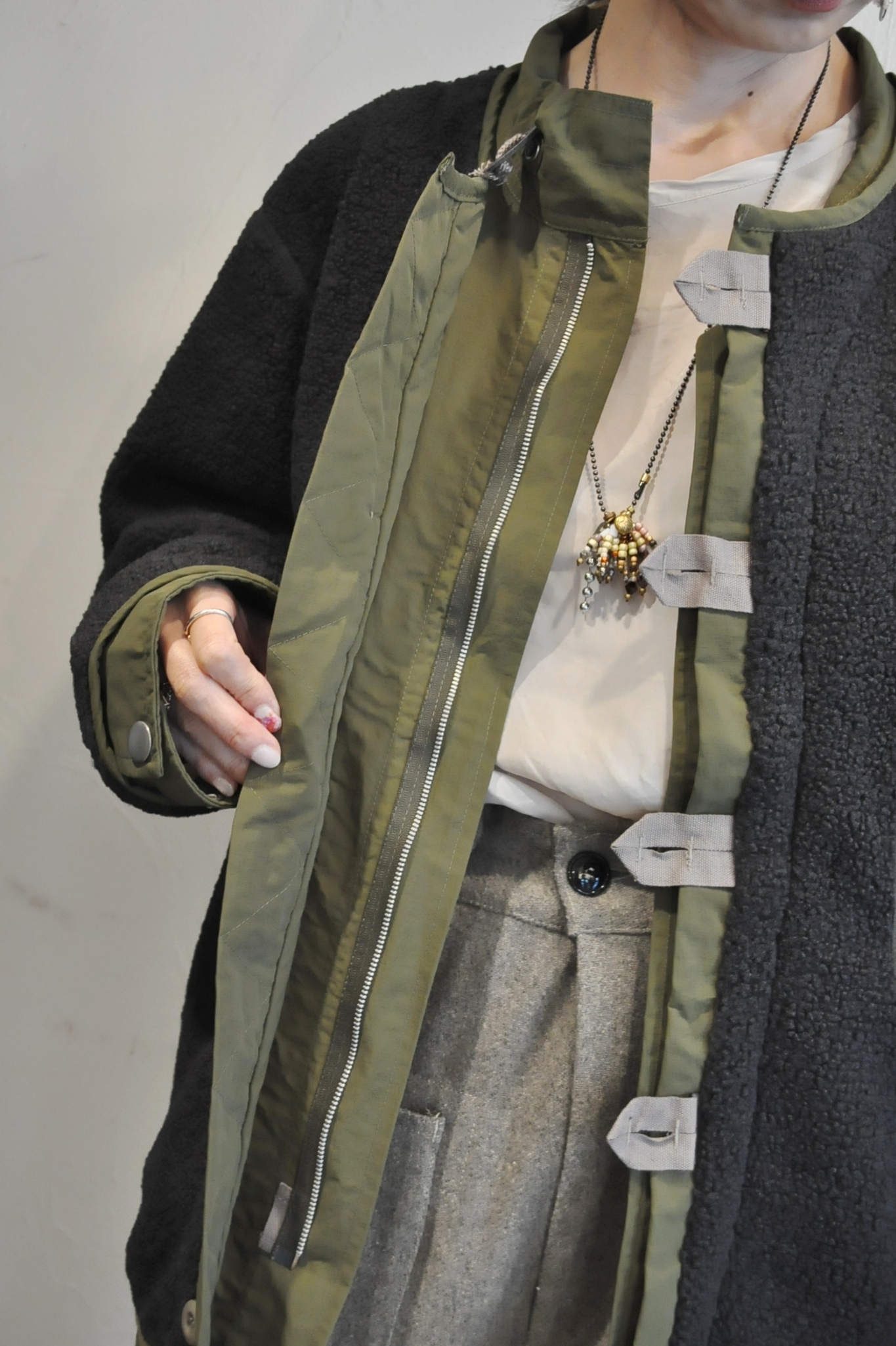 "garance et violette"異素材が映えるボアジャケット。