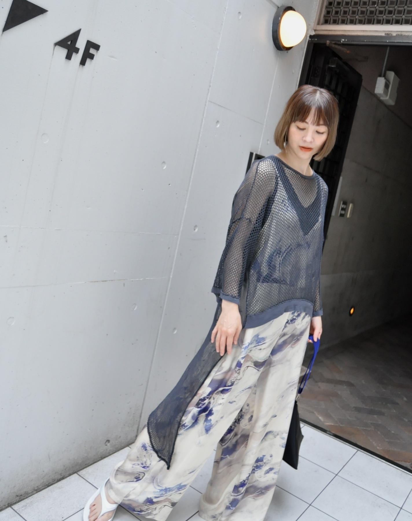 "sandglass"メッシュを着る。