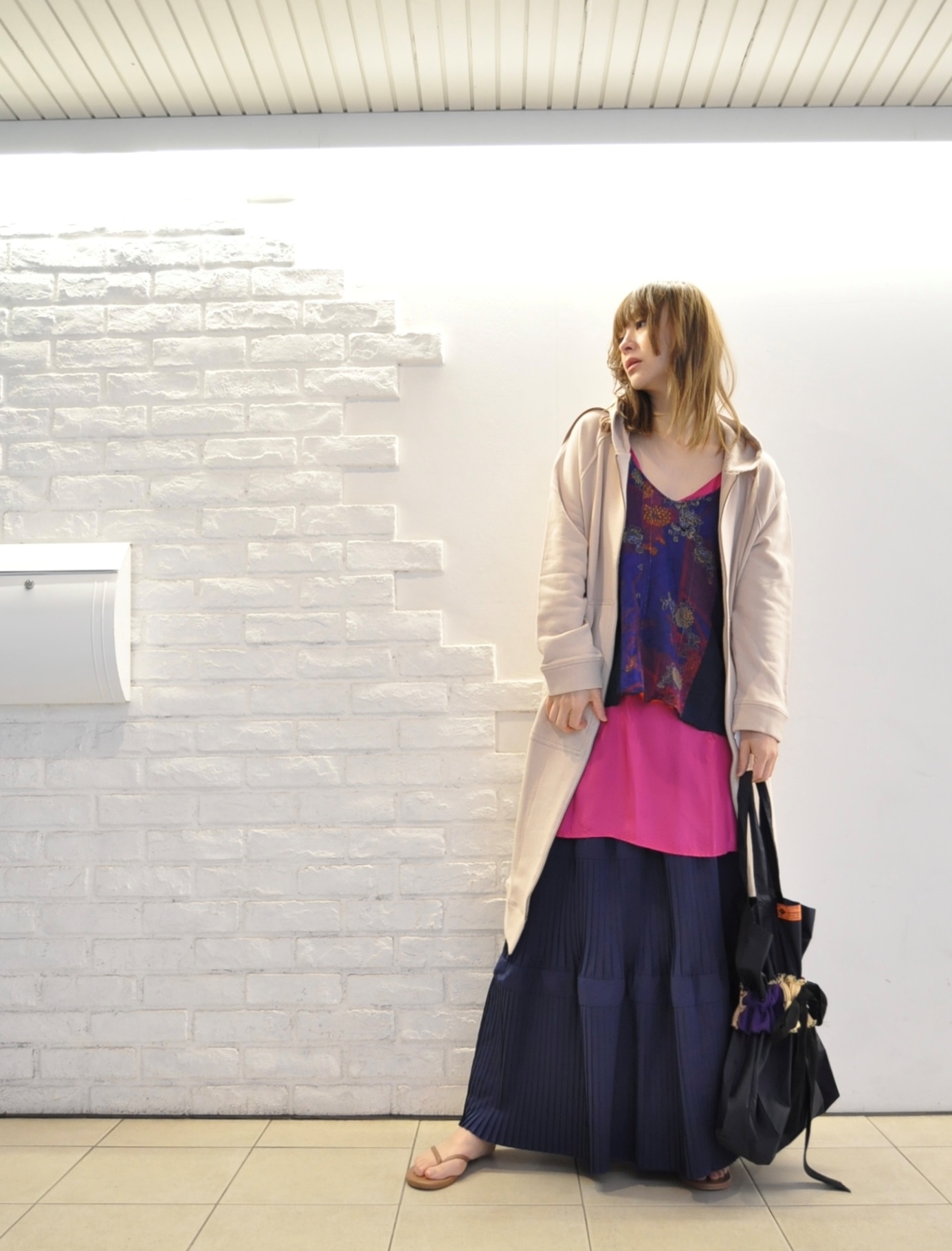 "hippiness" キモノキャミソールを着る。