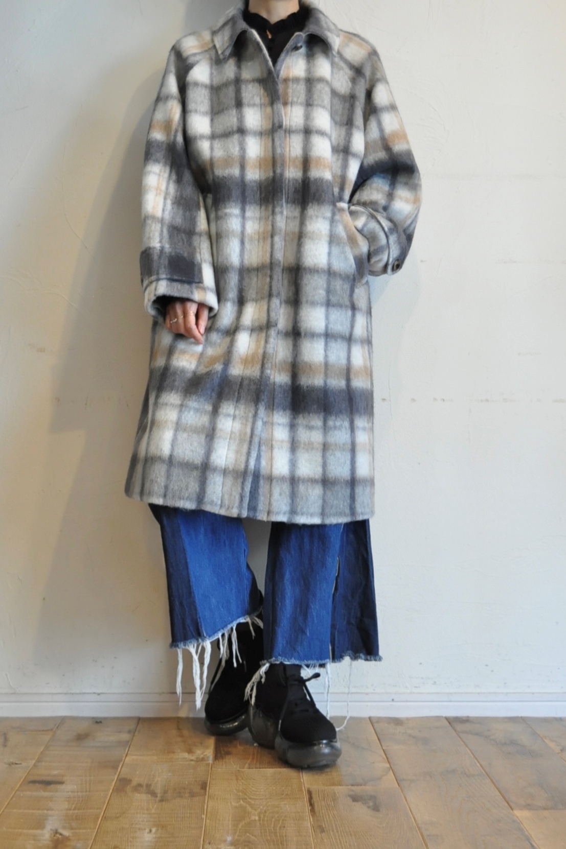 "ANGELINA"冬のチェックコート！