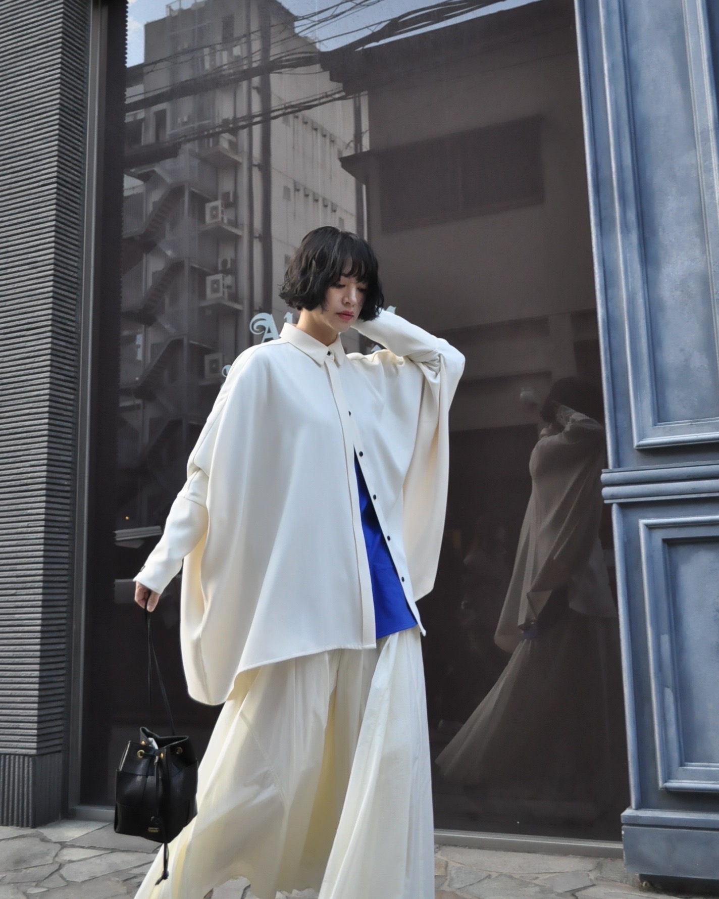 "M53." 美しいシルエット。