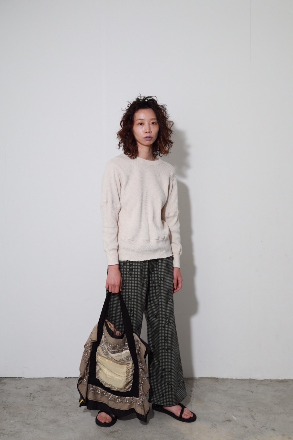 "RehersalL" カラフルなバッグ。